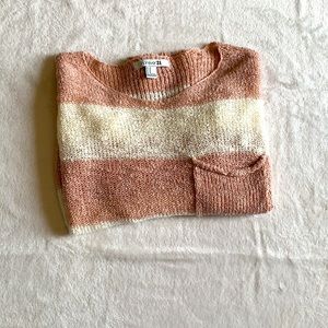 F21 Woman’s slouchy Stripped sweater. Size M